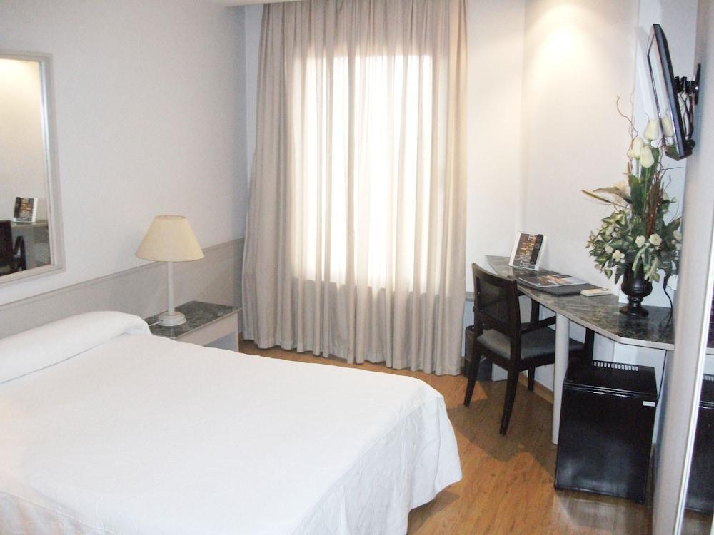 Nuevo Zenit Calahorra Hotell Exteriör bild