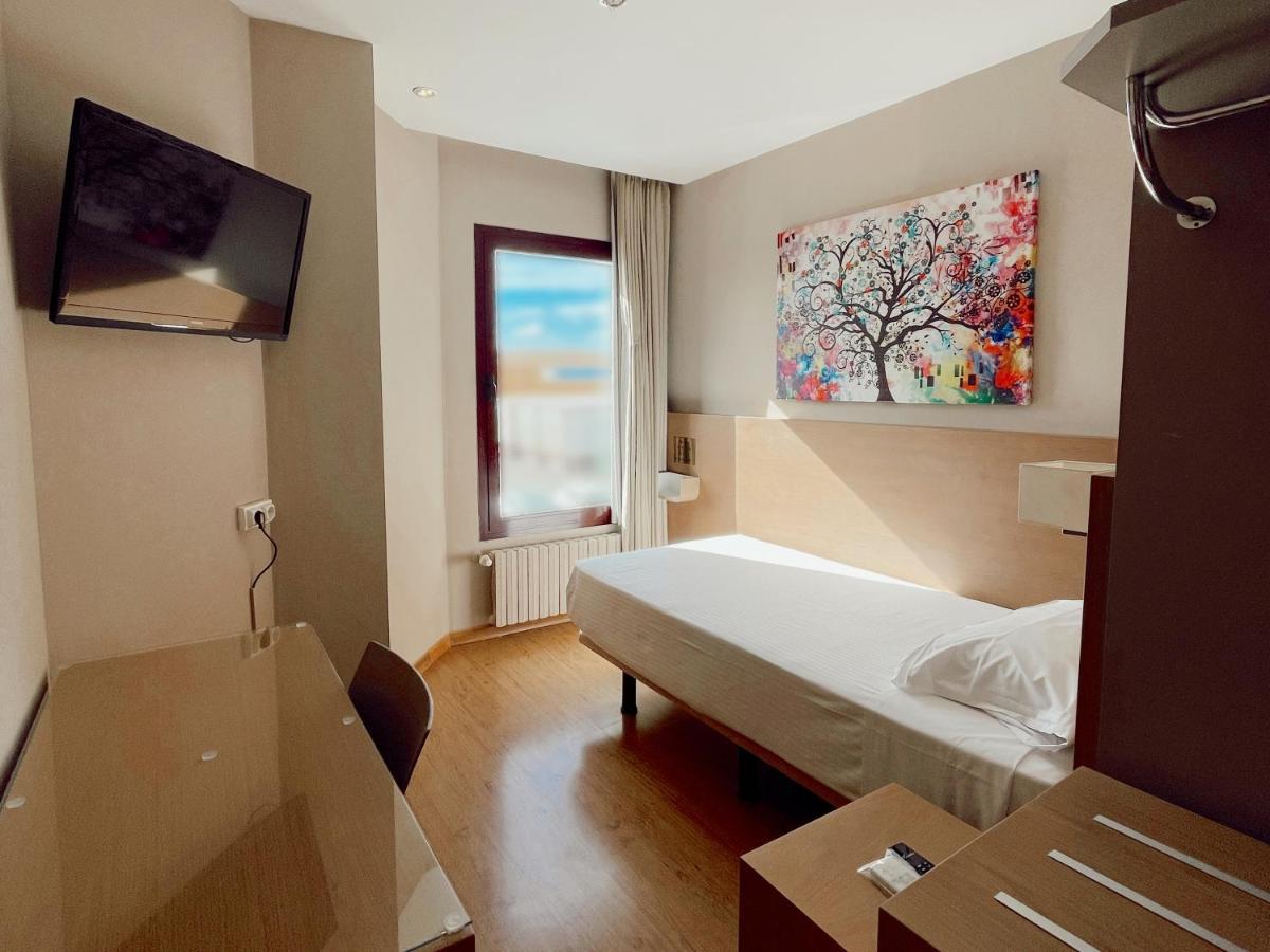 Nuevo Zenit Calahorra Hotell Exteriör bild