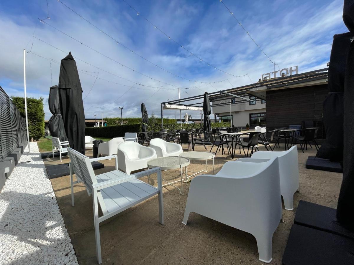 Nuevo Zenit Calahorra Hotell Exteriör bild